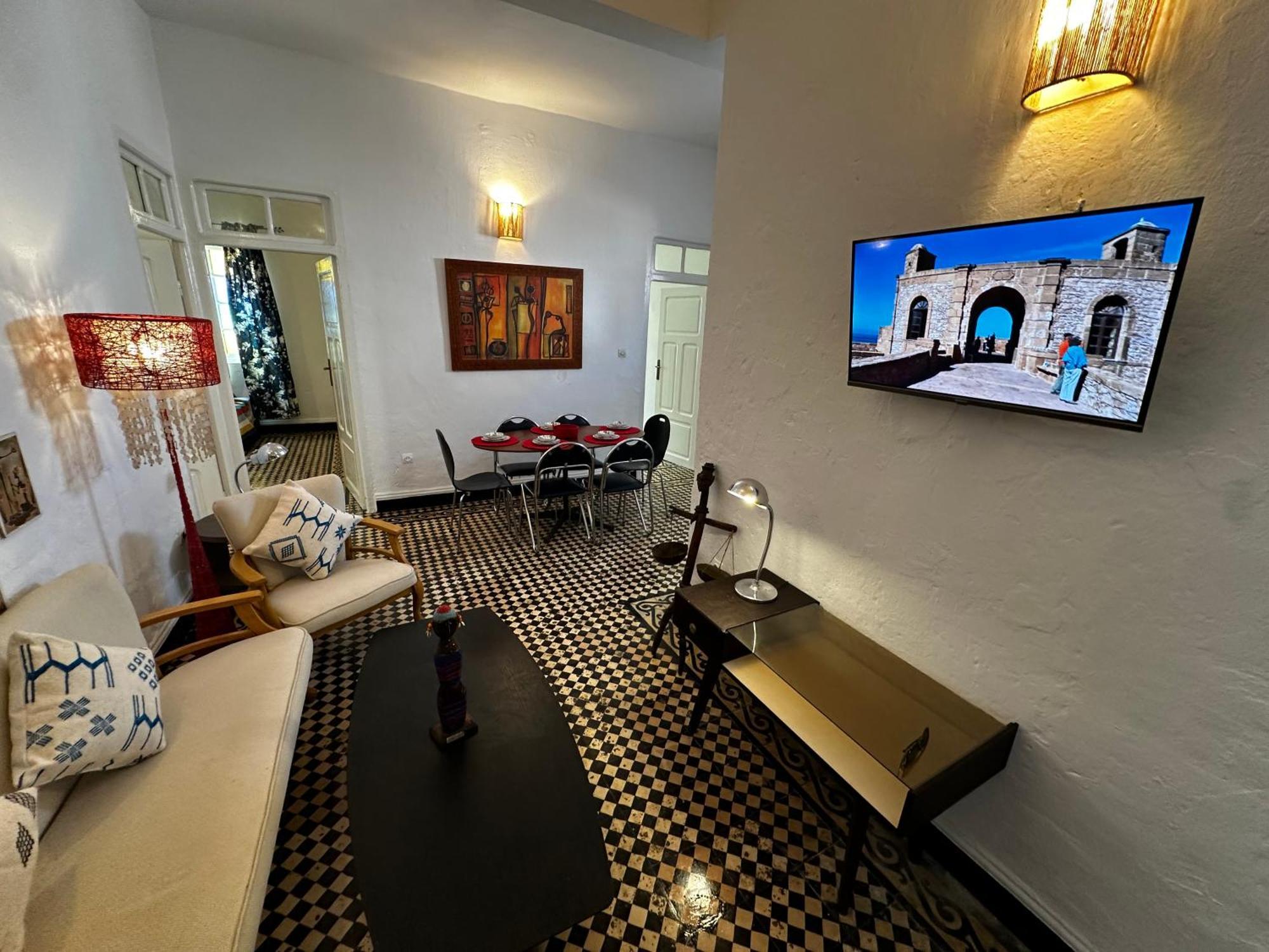 Cosy Spacious Apartments Medina Center 에사우이라 외부 사진
